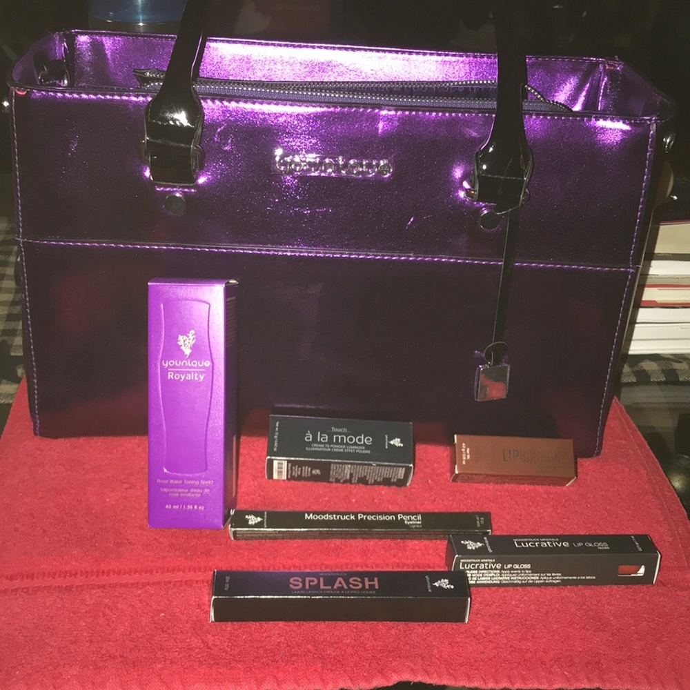 Younique Bag An misc items